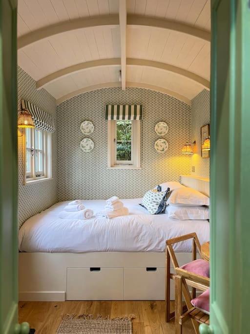 Shepherd'S Hut At The Granary Steyning Ngoại thất bức ảnh